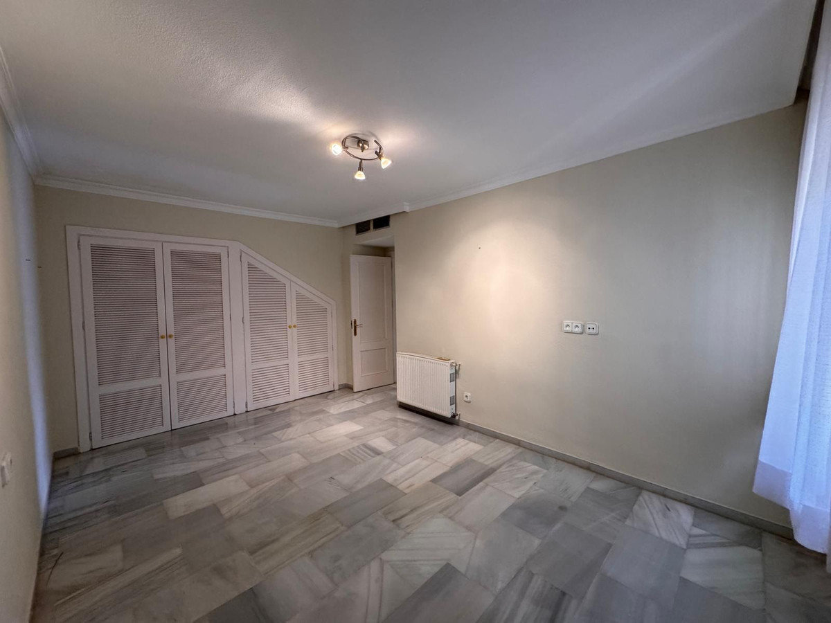 e167b96acc56d71415e78203559b2ace - 20