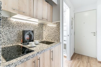 e220969138933c614e8072d4b32df2f6 - 1