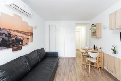 e220969138933c614e8072d4b32df2f6 - 10