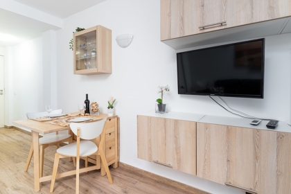 e220969138933c614e8072d4b32df2f6 - 8