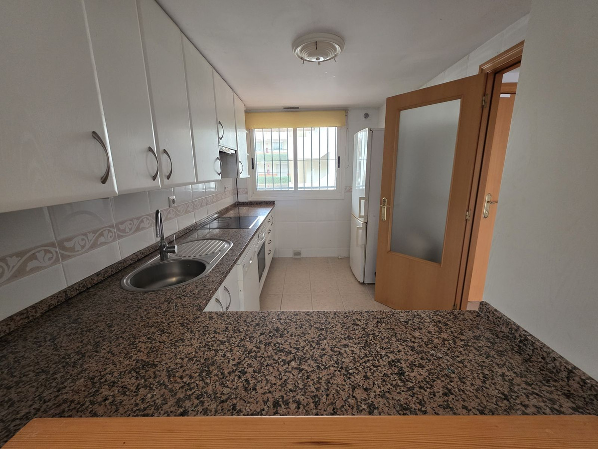 e2ad1a509897f94b5b2bce47ff10e732 - 11