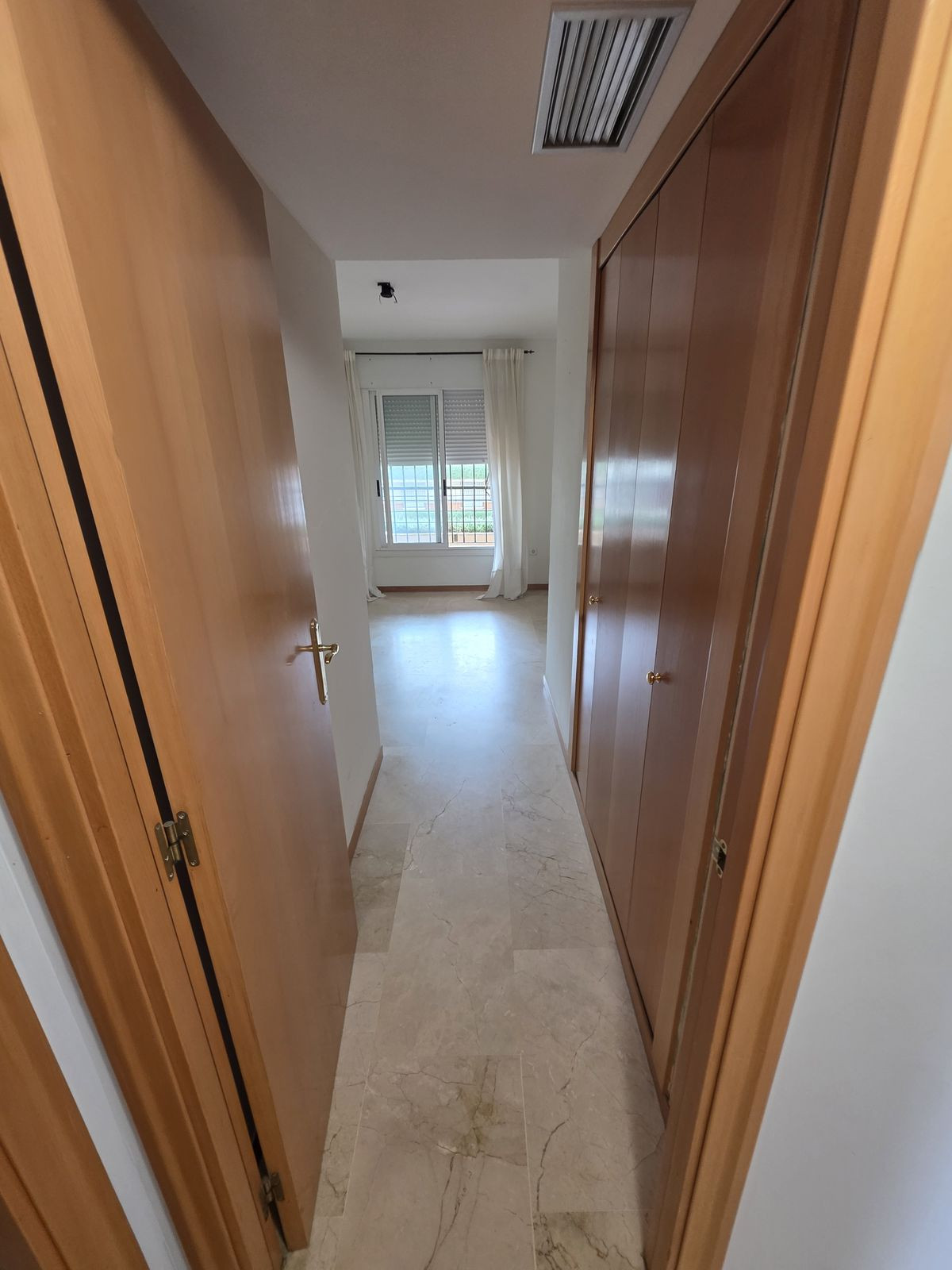 e2ad1a509897f94b5b2bce47ff10e732 - 20