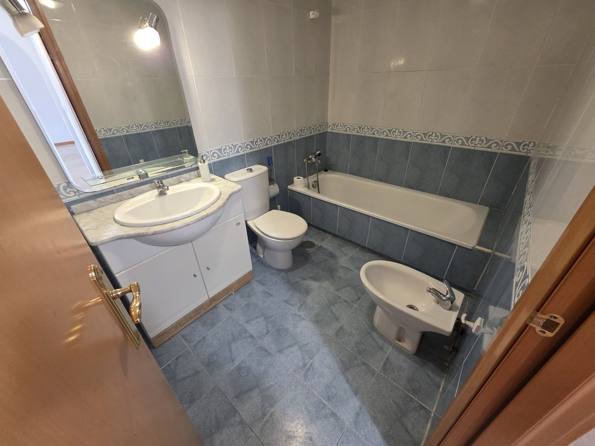 e2ad1a509897f94b5b2bce47ff10e732 - 22