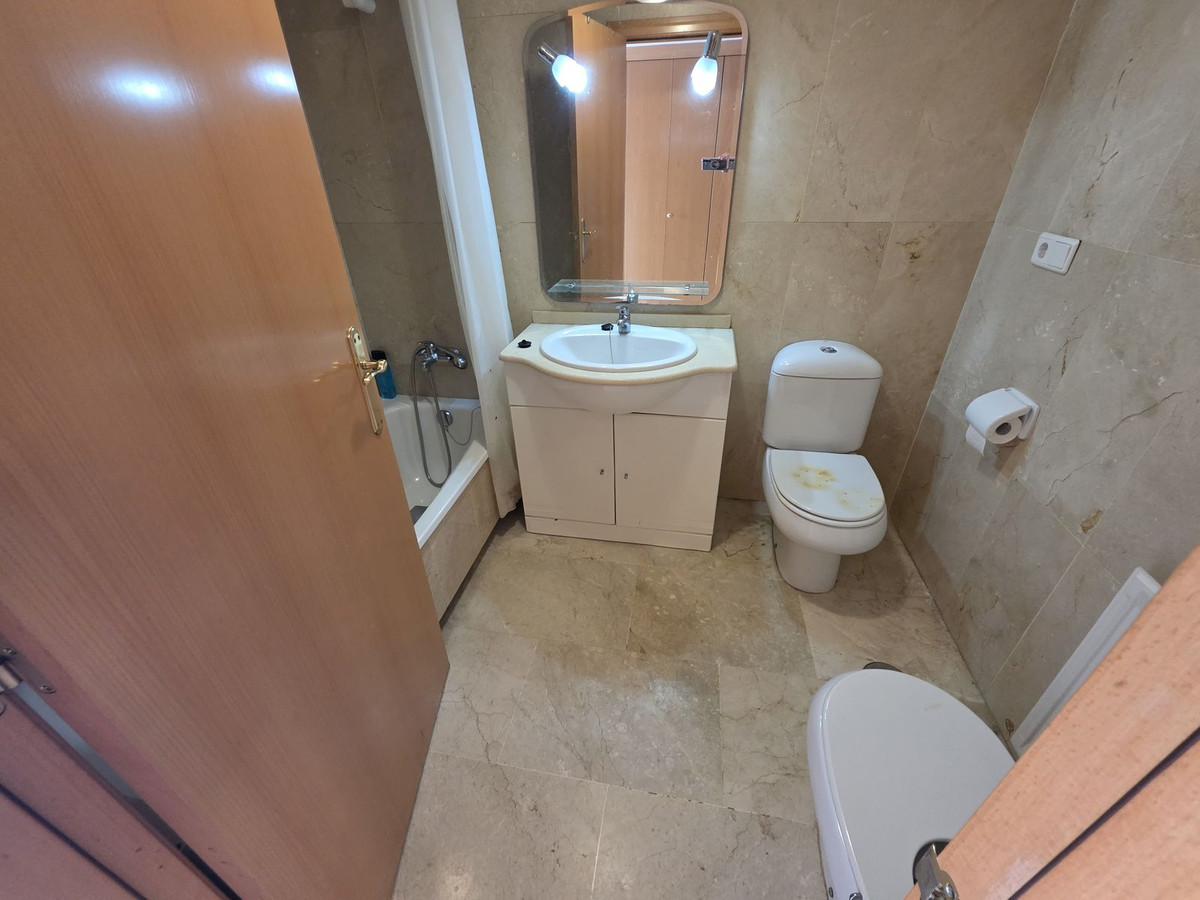 e2ad1a509897f94b5b2bce47ff10e732 - 24