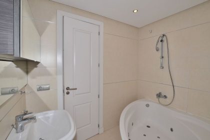 e2e6b38ccae0bad8c64bcb050ce7aa91 - 15