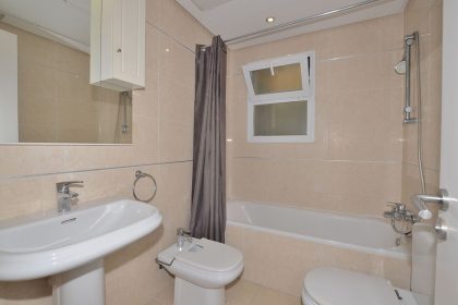 e2e6b38ccae0bad8c64bcb050ce7aa91 - 18