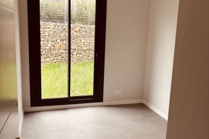 e349ebb79b678006303942aa1f59dad9 - 9