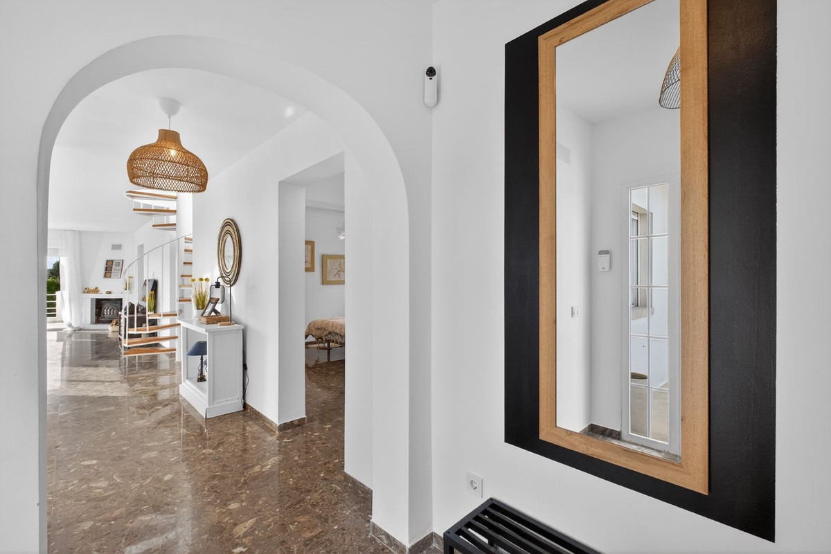 e3500ab57b1948db029c984519b62f59 - 12