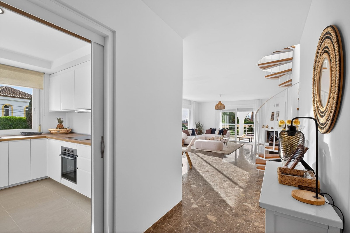 e3500ab57b1948db029c984519b62f59 - 13