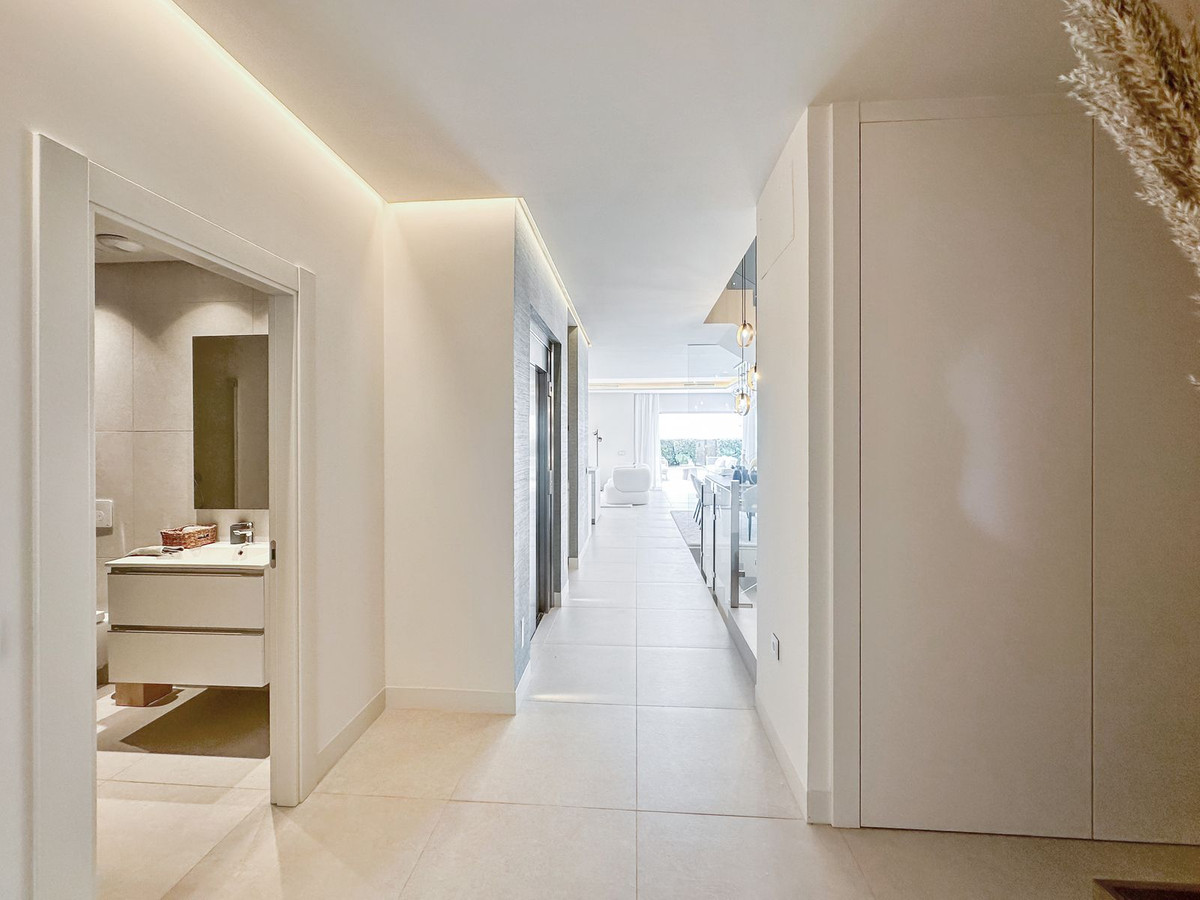 e45c9f9cf9fbfaf48c51f7f91dc02f77 - 105