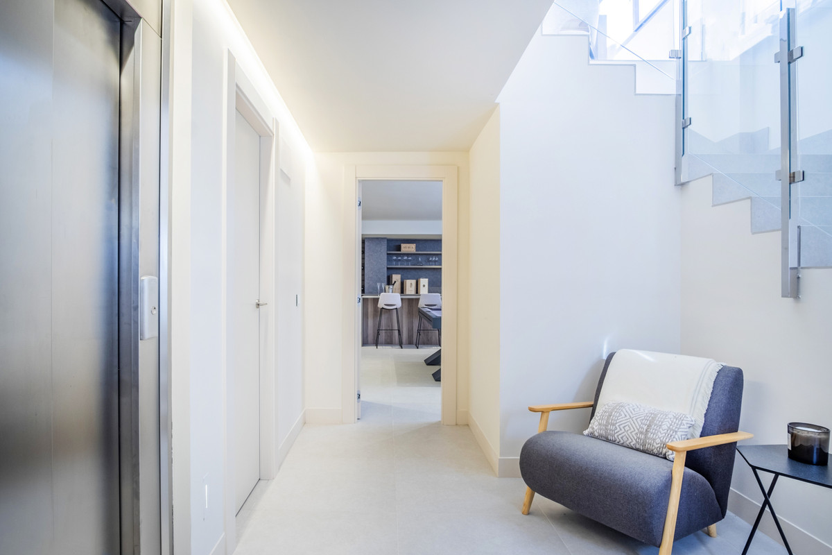 e45c9f9cf9fbfaf48c51f7f91dc02f77 - 34