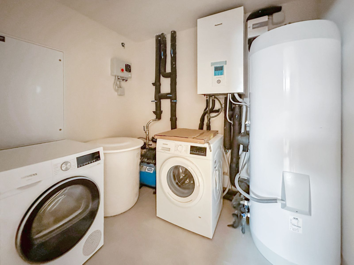 e45c9f9cf9fbfaf48c51f7f91dc02f77 - 75