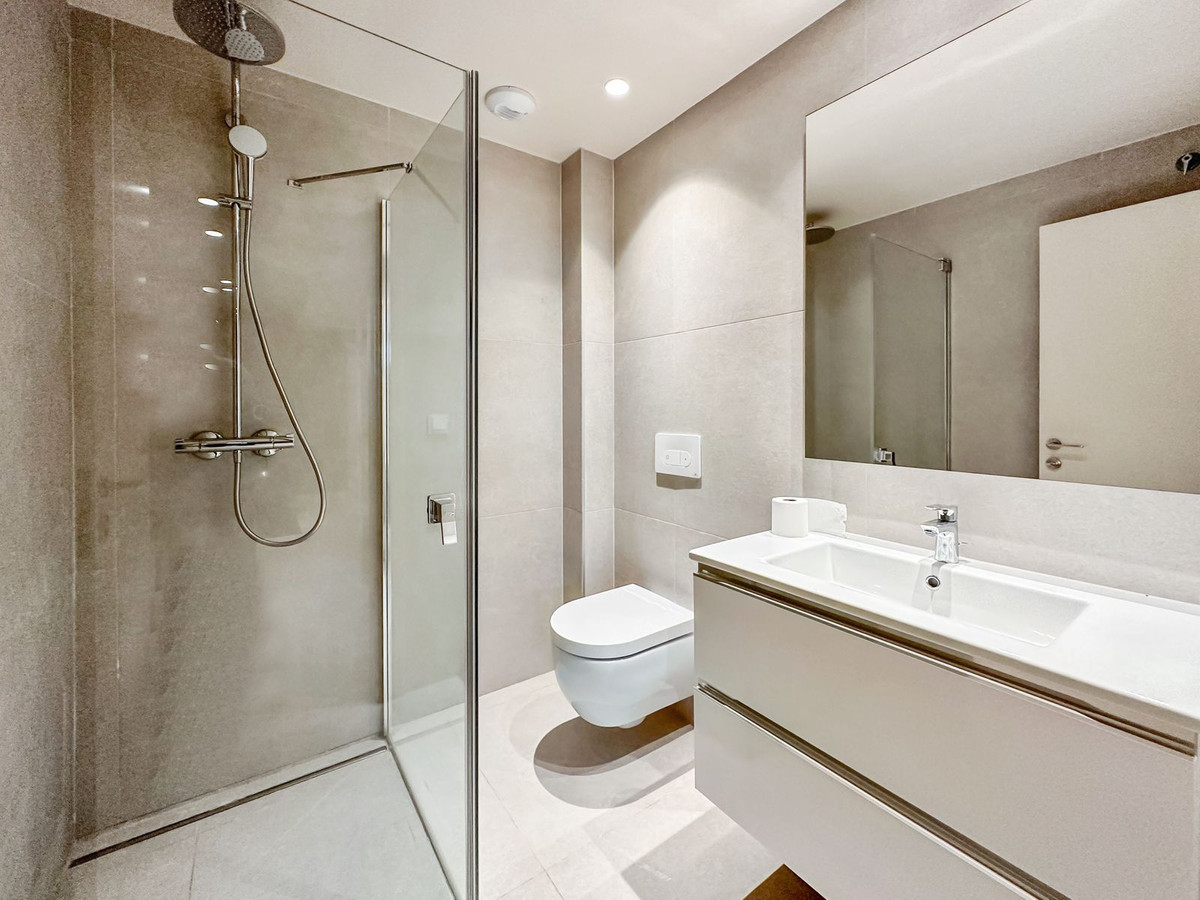 e45c9f9cf9fbfaf48c51f7f91dc02f77 - 76