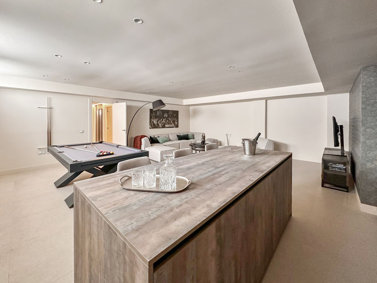 e45c9f9cf9fbfaf48c51f7f91dc02f77 - 83