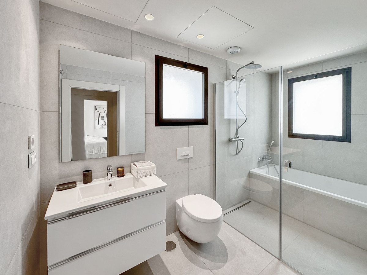 e45c9f9cf9fbfaf48c51f7f91dc02f77 - 85