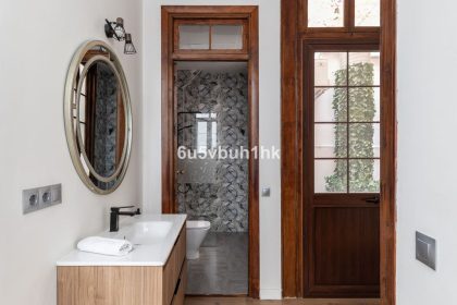 e46b2da5728ad768c9085c404c3bd100 - 19