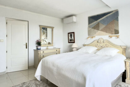 e496fbcaf9124357a31d1c4bd76b265a - 15