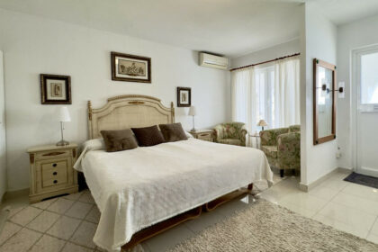 e496fbcaf9124357a31d1c4bd76b265a - 30