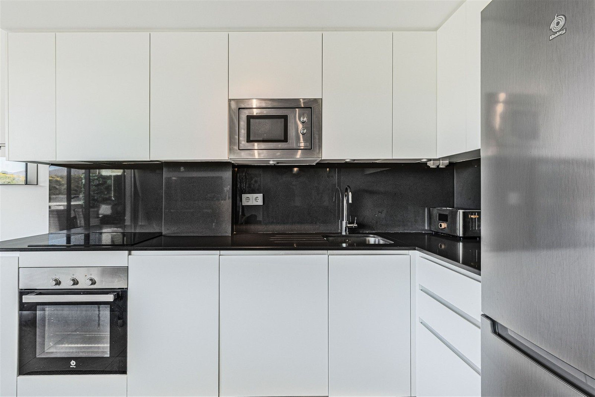 e49f24fc25a68538904eab635b45fe3d - 12