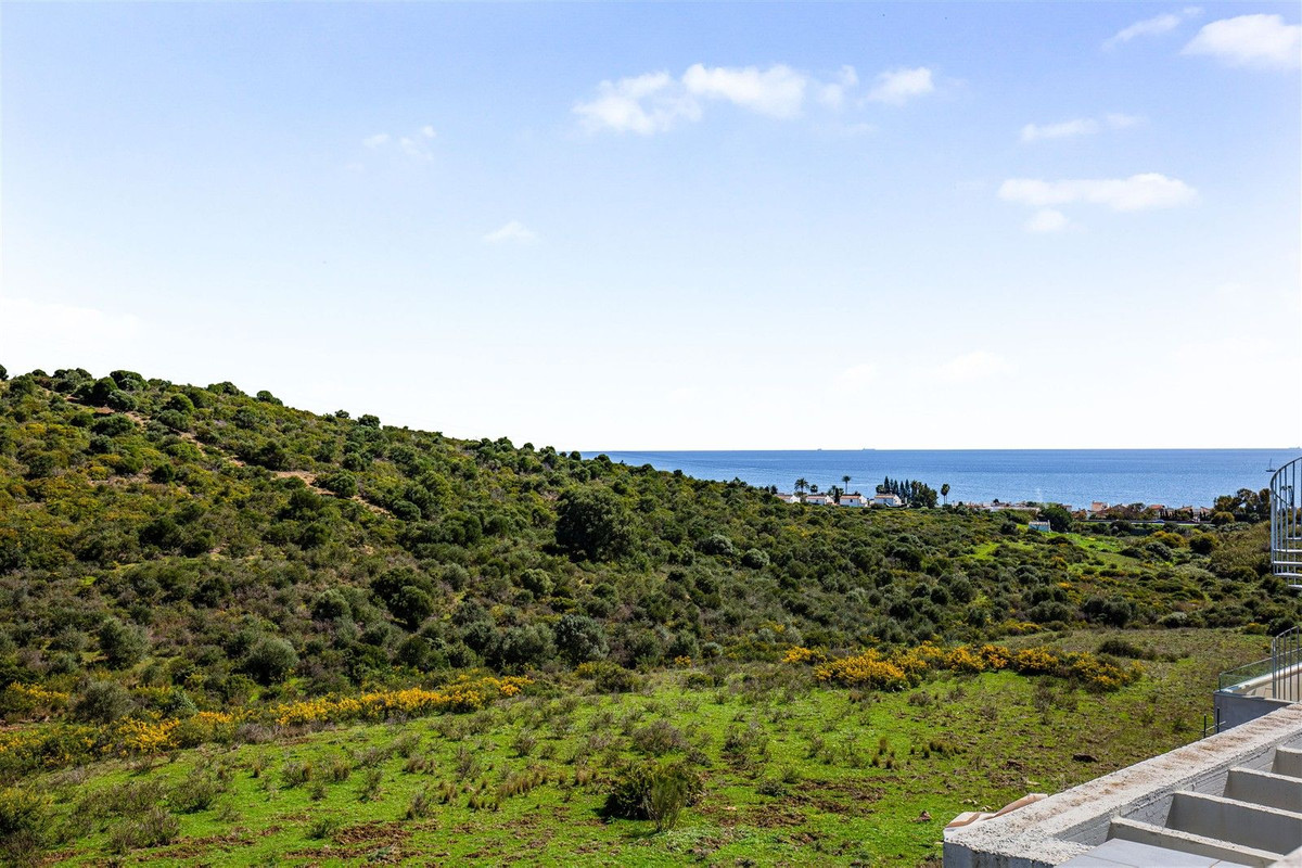 e49f24fc25a68538904eab635b45fe3d - 16