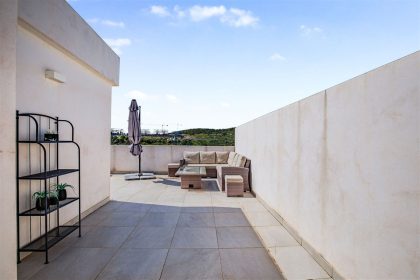 e49f24fc25a68538904eab635b45fe3d - 29