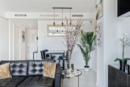 e49f24fc25a68538904eab635b45fe3d - 9