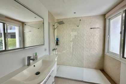 e6ad4645b7eefdcf7b1d77cc3b269cfb - 19