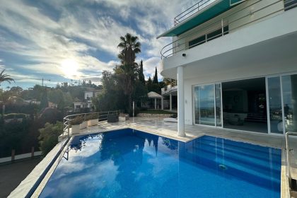 e6ad4645b7eefdcf7b1d77cc3b269cfb - 28