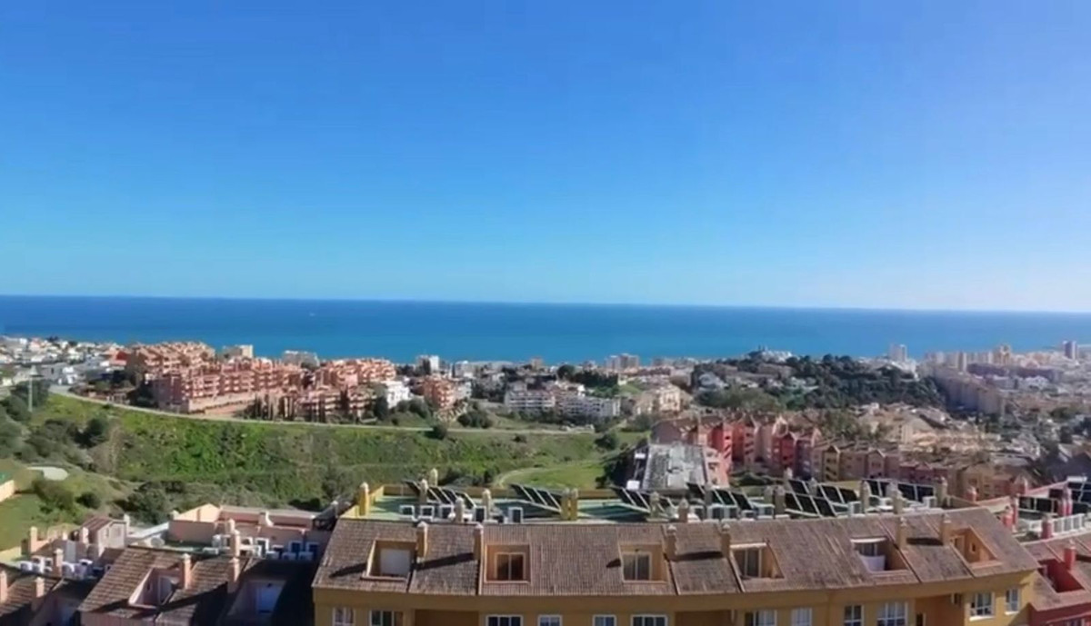 e6d30d6528a25e8c39fc13a528f44a2b - 2