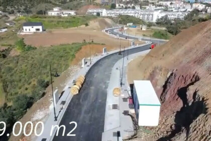 e6d30d6528a25e8c39fc13a528f44a2b - 3