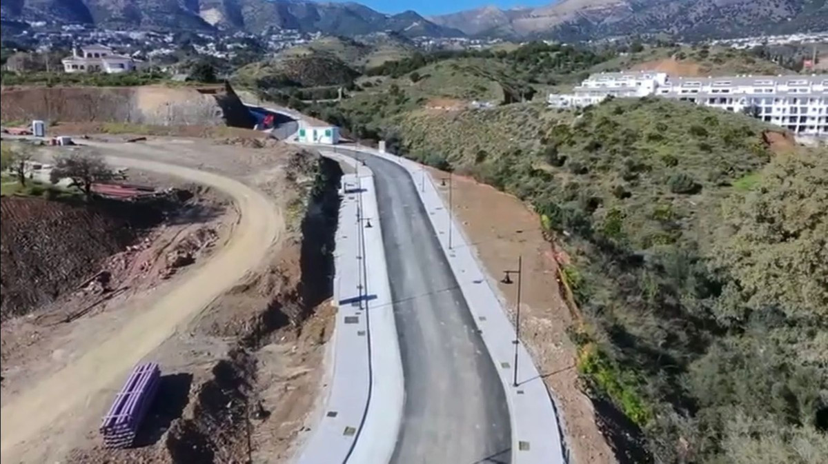 e6d30d6528a25e8c39fc13a528f44a2b - 5