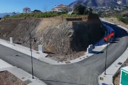 e6d30d6528a25e8c39fc13a528f44a2b - 6