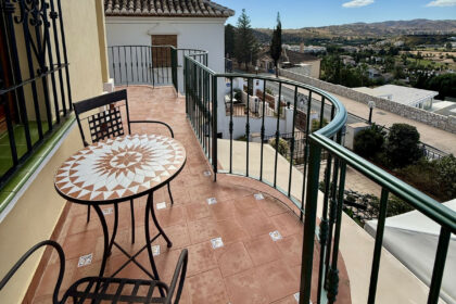 e6e4e8aa962a6272e676175839ea6aae - 13