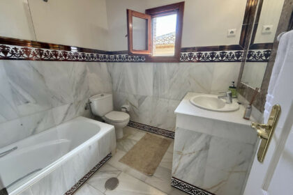 e6e4e8aa962a6272e676175839ea6aae - 22