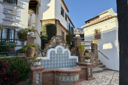 e6e4e8aa962a6272e676175839ea6aae - 34