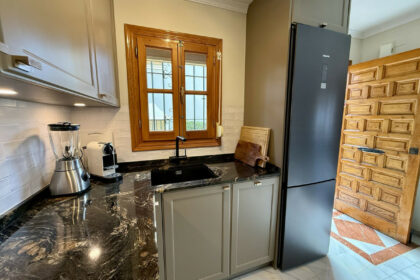 e6e4e8aa962a6272e676175839ea6aae - 9