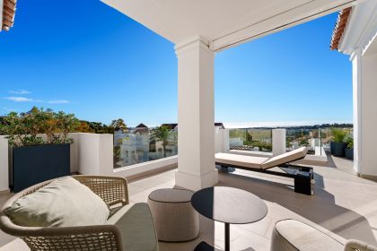 e70e6759f3ffe5f10369c0e9490f4161 - 18