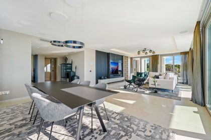 e70e6759f3ffe5f10369c0e9490f4161 - 21