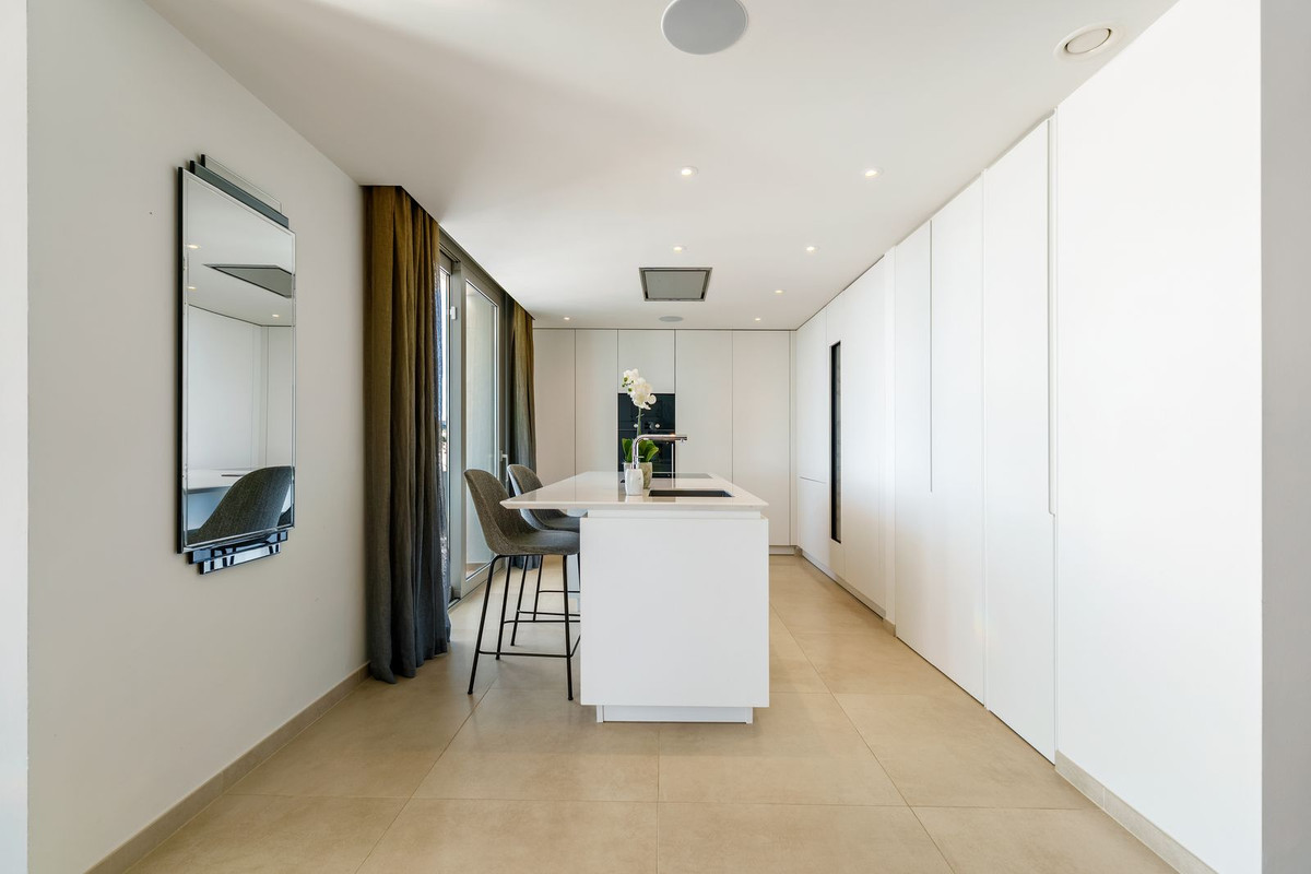 e70e6759f3ffe5f10369c0e9490f4161 - 25