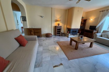 e7925c0d4daaf44b4202e0bd603e4eeb - 10