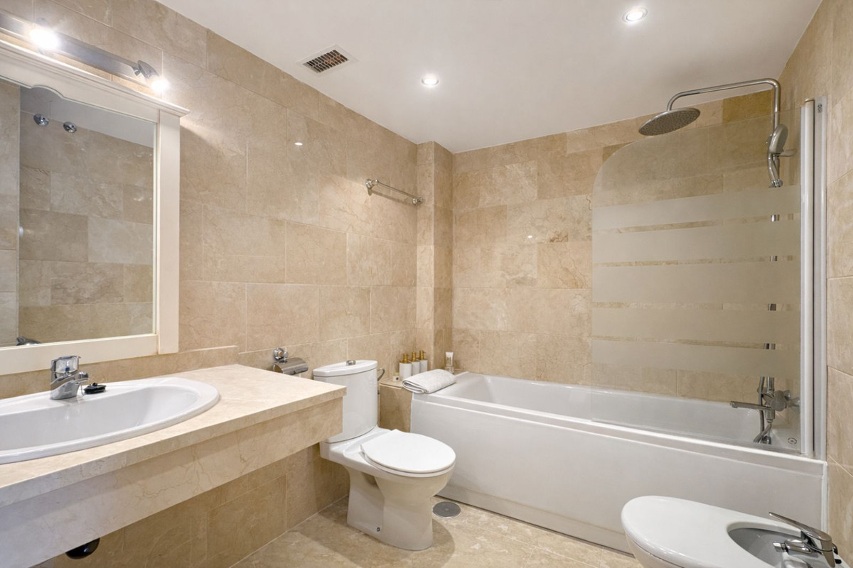 e89e5fdf7c86a47f6b2858ff6ff11a98 - 10