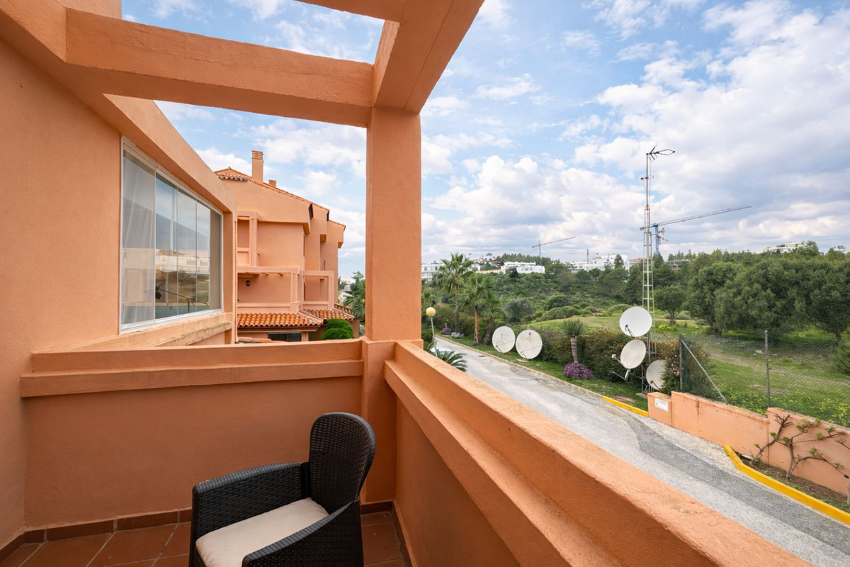 e89e5fdf7c86a47f6b2858ff6ff11a98 - 17