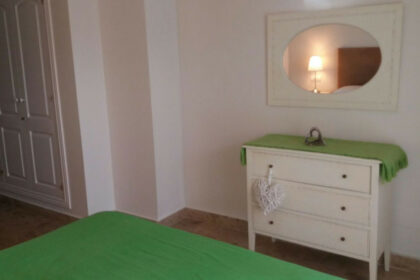 e96f42ed5880bb9e080667b1865a8145 - 17