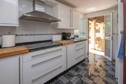 e9a1ed112bfec7f7cd596db7209ac262 - 10