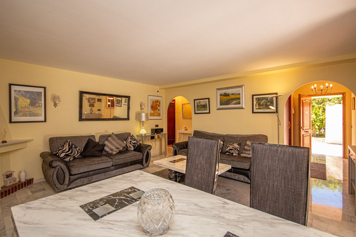 e9a1ed112bfec7f7cd596db7209ac262 - 12