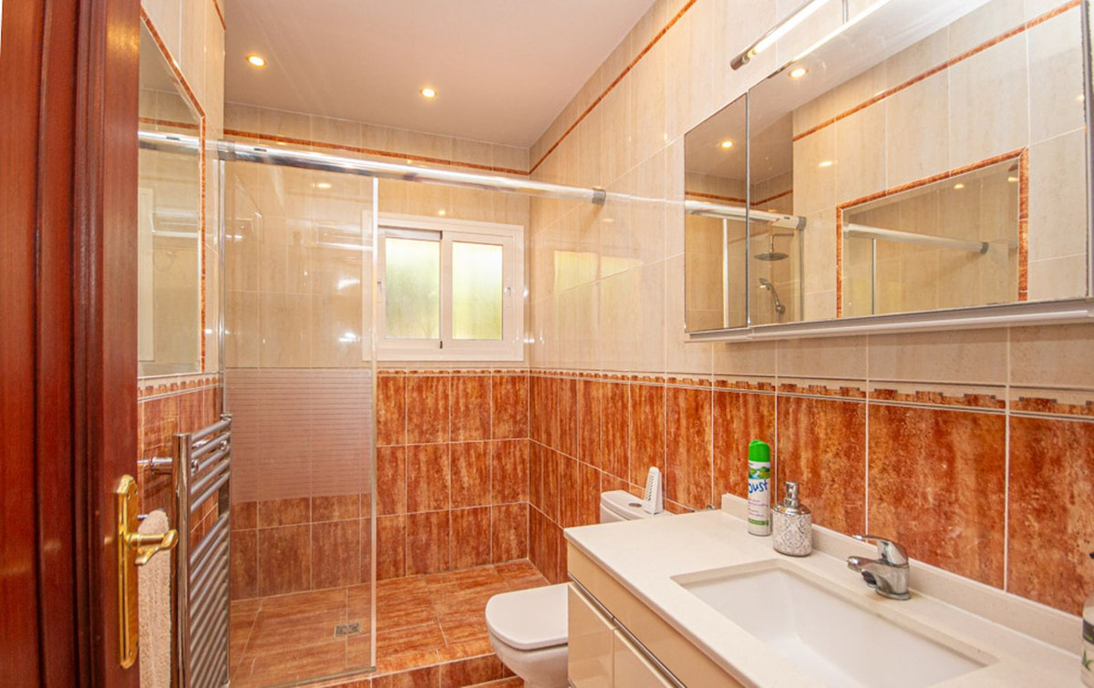 e9a1ed112bfec7f7cd596db7209ac262 - 13