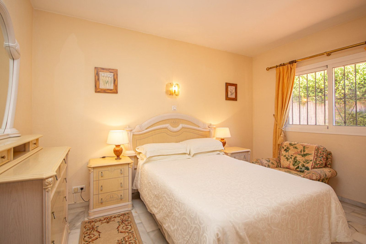 e9a1ed112bfec7f7cd596db7209ac262 - 14