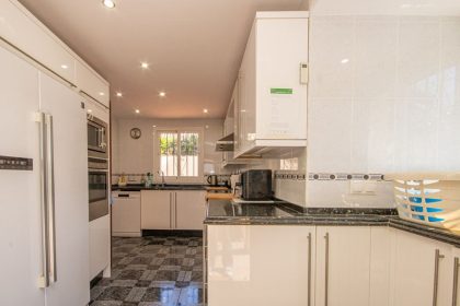 e9a1ed112bfec7f7cd596db7209ac262 - 9