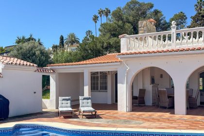 eb4ae54b3b411bce25bb1f8caf7af539 - 12