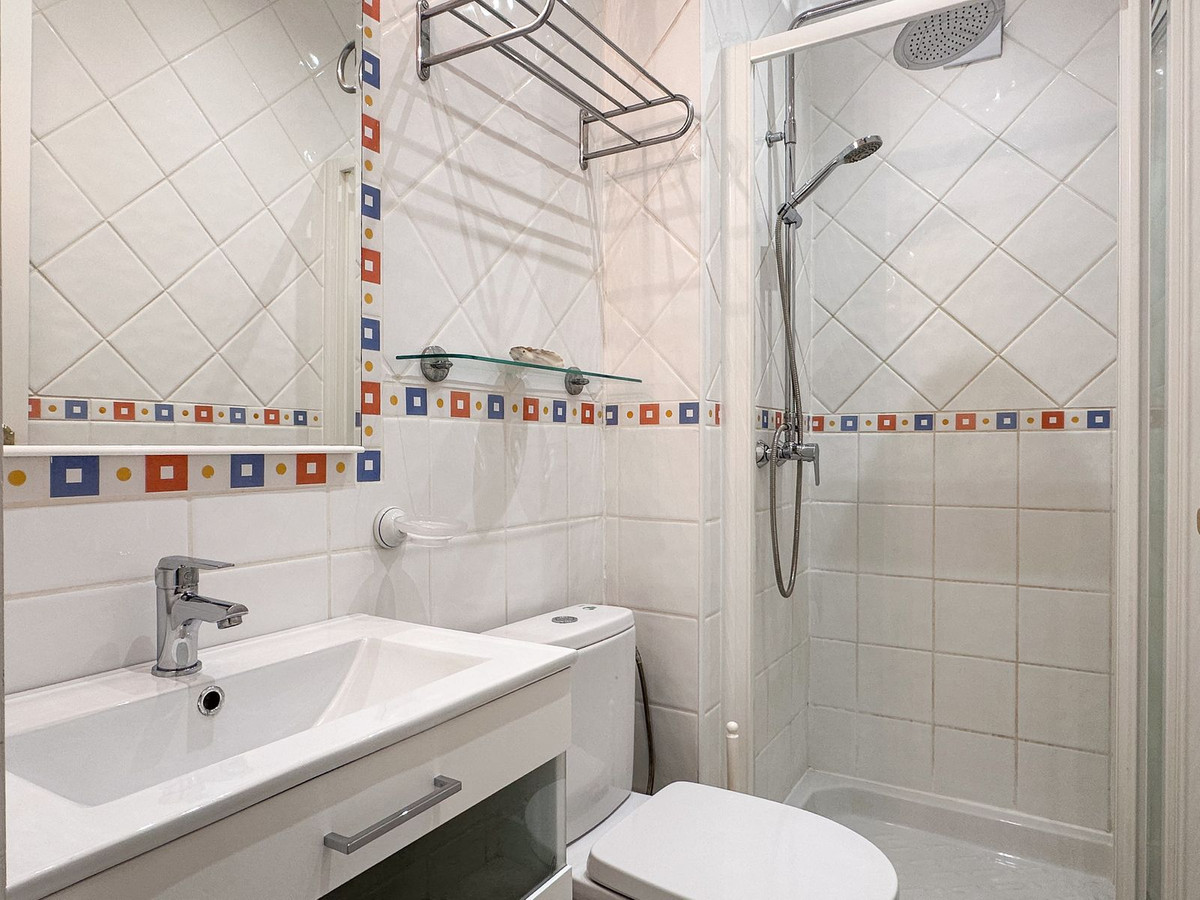 eb4ae54b3b411bce25bb1f8caf7af539 - 25